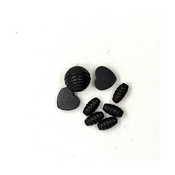 Lot de 8 perles en bois noir - ronde 18mm - coeur 16x18mm – ovales  15x8mm - 4 - Photo n°1