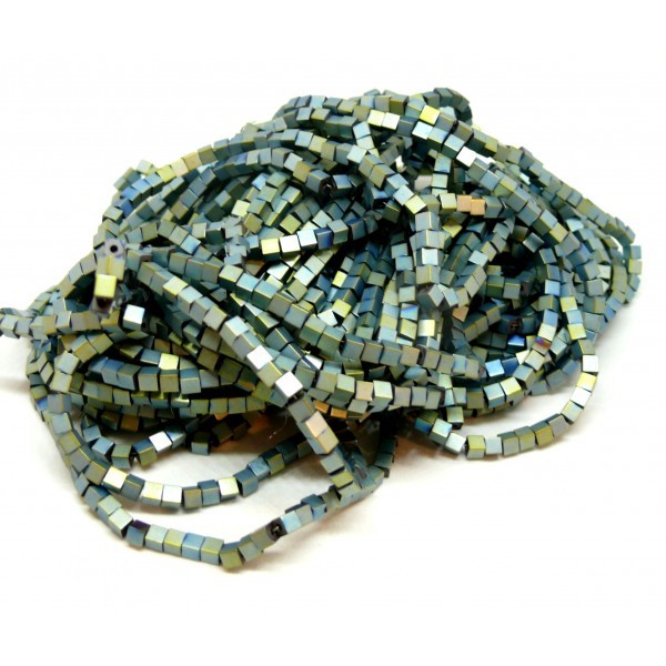HQ927 Lot 1 fil d'environ 130 perles Hématite Cube 3 par 3mm metallisé coloris 03 - Photo n°1