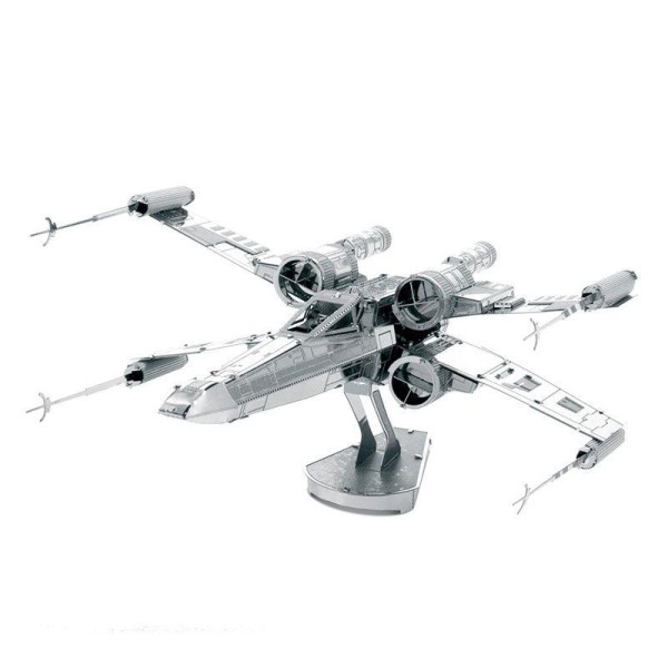 Maquette 3D en métal Star Wars - X-Wing Star Fighter - Photo n°1