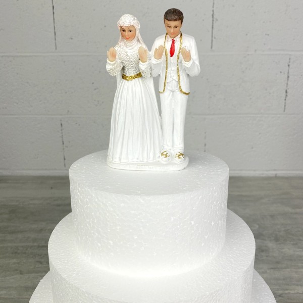 Figurine couple de mariés oriental, hauteur 13,5 cm, mariage religieux, femme voilée et tenue tradit - Photo n°2