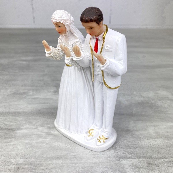 Figurine couple de mariés oriental, hauteur 13,5 cm, mariage religieux, femme voilée et tenue tradit - Photo n°3