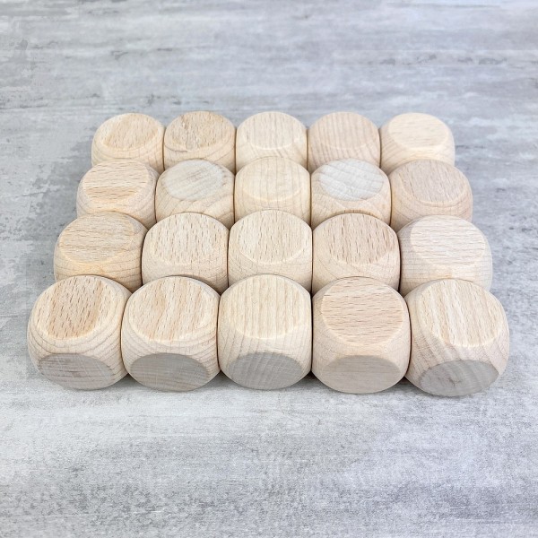 Lot de 20 Cubes en bois de hêtre, 2,5 cm, non traité, blanchi, dés de 25 mm à customiser - Photo n°3