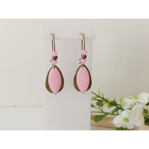 Kit boucles d'oreilles apprêts bronze et sequin émail navette rose - Photo n°1