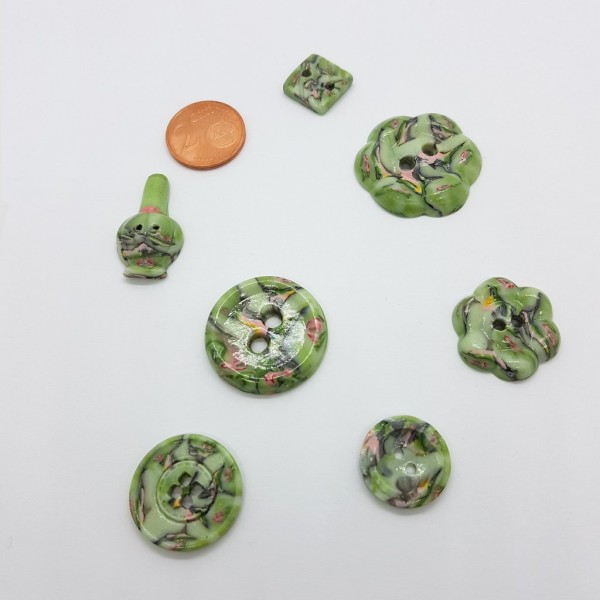 7 boutons décoratifs Scrapbooking Macramé en Fimo différents à coller ou à coudre 0_Bt_V - Photo n°2