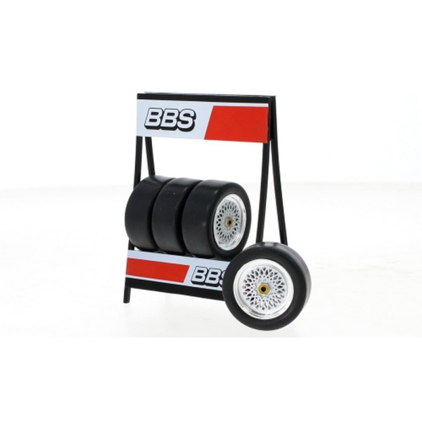 Jeu de 4 roues Pirelli BBS 1/18 IXO - Photo n°1