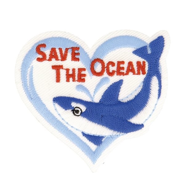 Ecusson thermocollant sauvez l'océan baleine coeur 4.5x4.5cm - Photo n°1