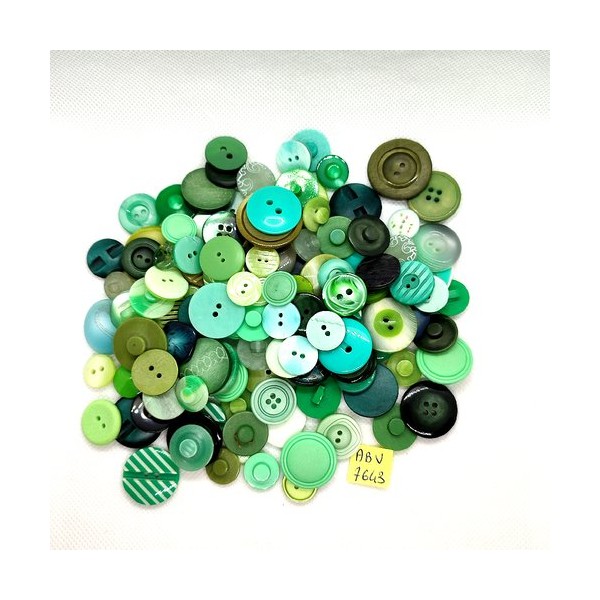 1 Lot de 125 boutons en résine ton vert - taille diverse - ABV7643 - Photo n°1