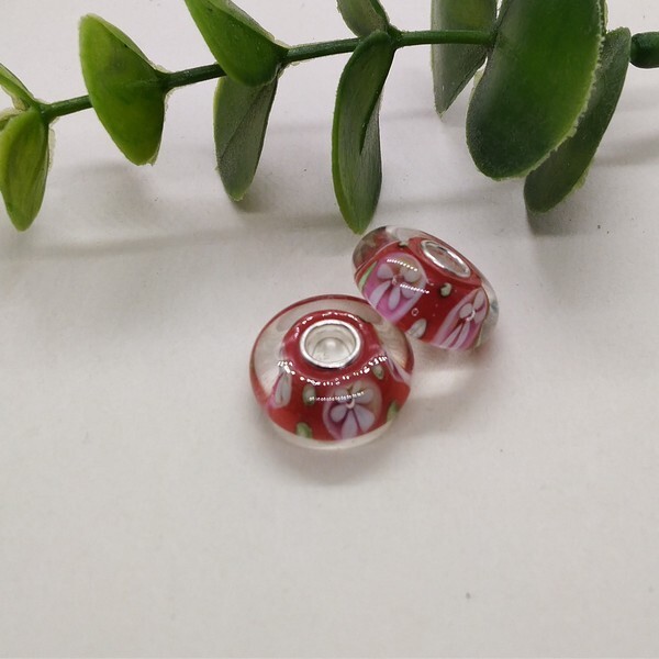 1 perle européenne verre de Murano 8 x 15 mm argent FLEUR BLANC FOND ROUGE 634 - Photo n°1