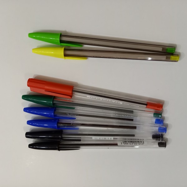 Lot de 6 stylos basiques BIC, plus 2 gratuits, école, bureau - Photo n°1