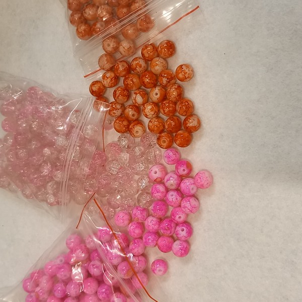 Lot de 300 perles en verre dont 100 craquelées couleur rose, rouge corail, - Photo n°1