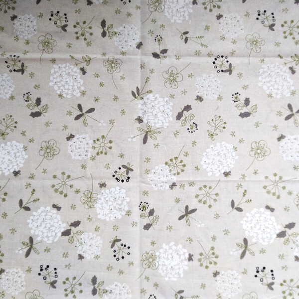 Tissu coton lin patchwork décoration couture 50 x 45 cm FLEUR BLANCHE VERTE - Photo n°1
