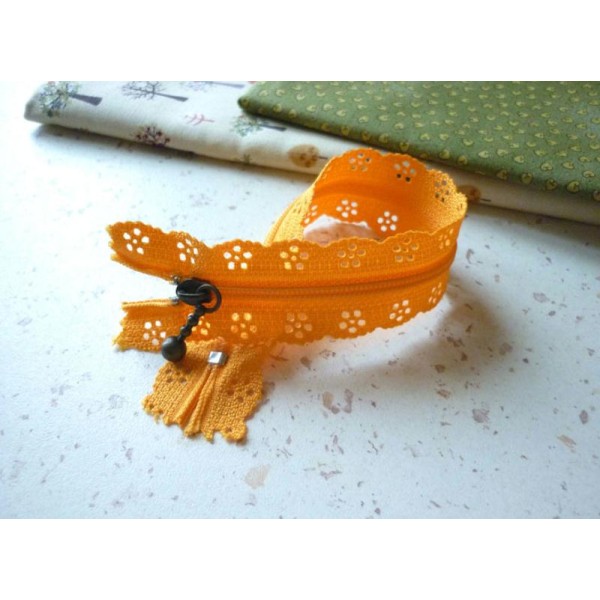 Fermeture éclair 20 cm  jaune orange dentelle - non séparable -  longueur zip = 20 cm - Photo n°1