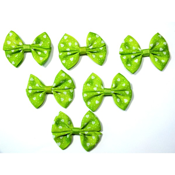 LOT 6 APPLIQUES tissu polyester : noeud papillon vert avec motif coeur 5.5*4cm (086) - Photo n°1