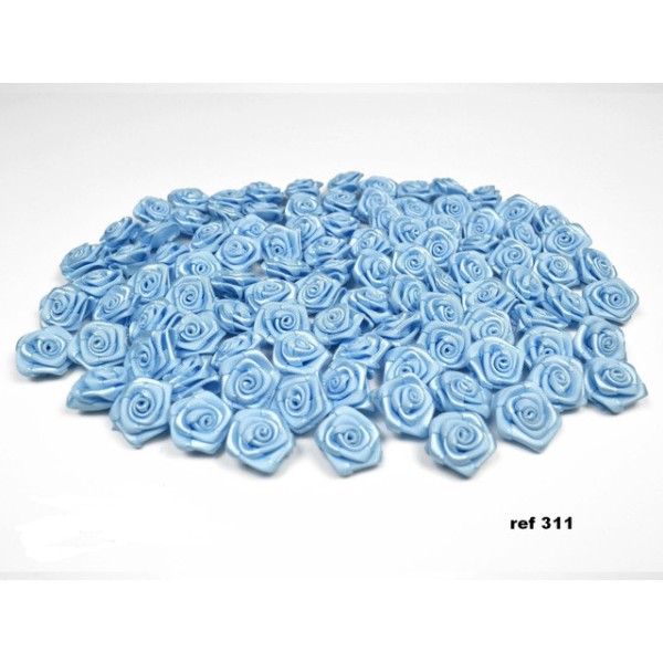 Sachet de 20 petites rose en satin 15 mm bleu ciel 311 - Photo n°1