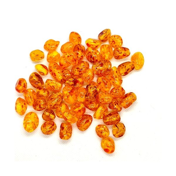 Lot de 55 perles en résine orange - entre 13mm et 19mm - Photo n°1