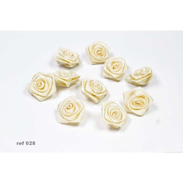 Sachet de 10 roses satin de 3 cm de diametre ivoire 028 - Photo n°1