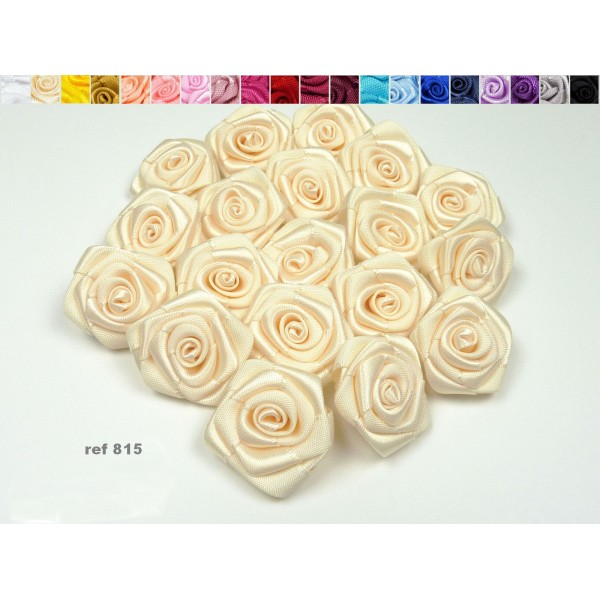 Sachet de 10 roses satin de 3 cm de diametre champagne 815 - Photo n°1