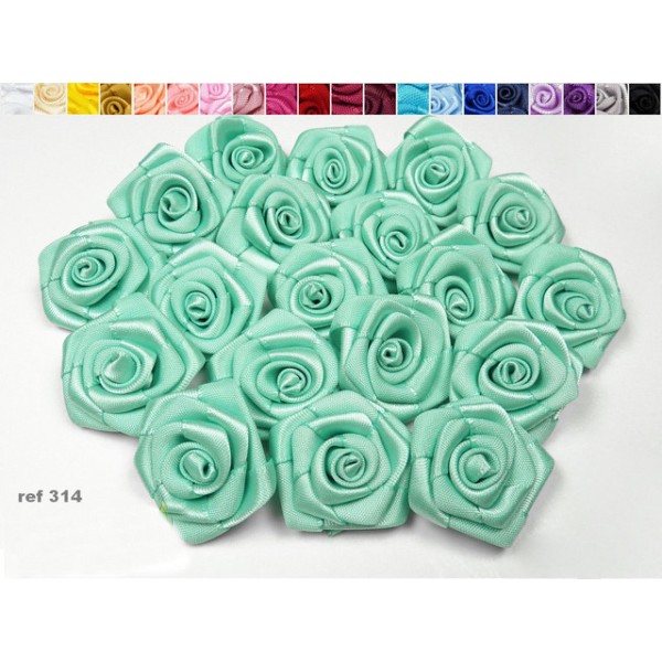 Sachet de 10 roses satin de 3 cm de diametre vert d'eau clair 314 - Photo n°1