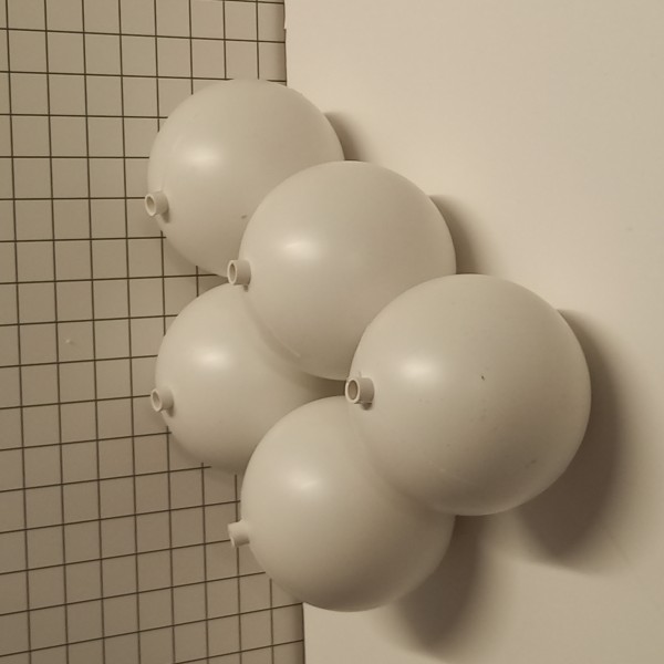 Lot de 9 Boules blanches en plastiques à décorer, 12 cm, pour décoration et animation - Photo n°1