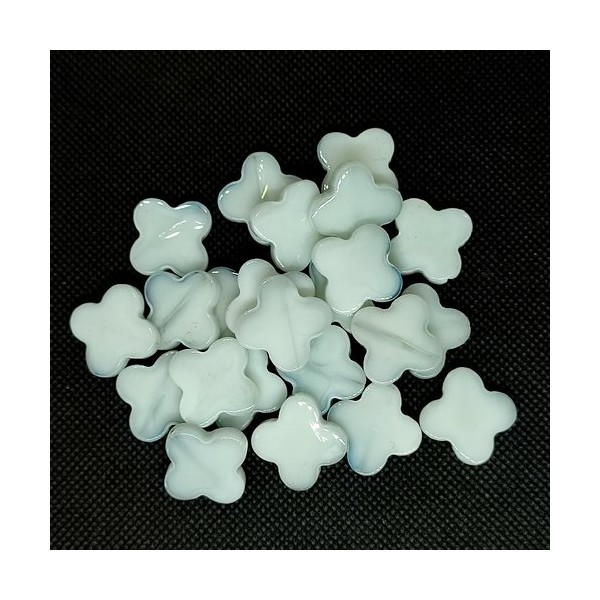 23 Perles en verre blanc - fleur - 18x18mm - Photo n°1