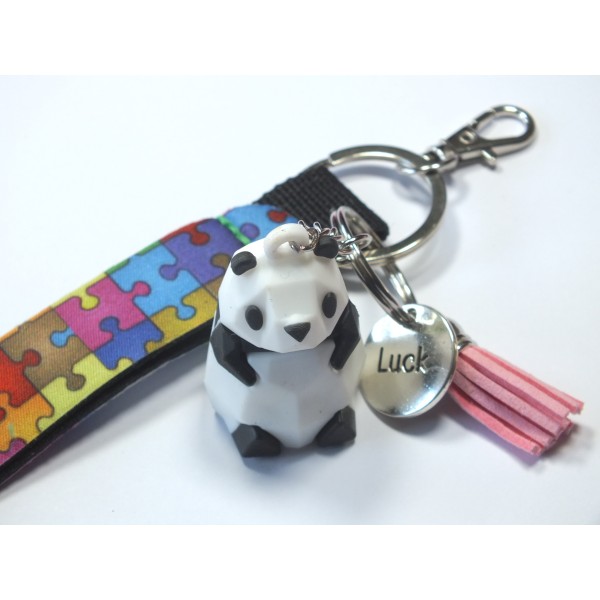 PORTE CLEF PVC : panda hauteur 4cm avec laniere néoprène imprimé motif puzzle - Photo n°2