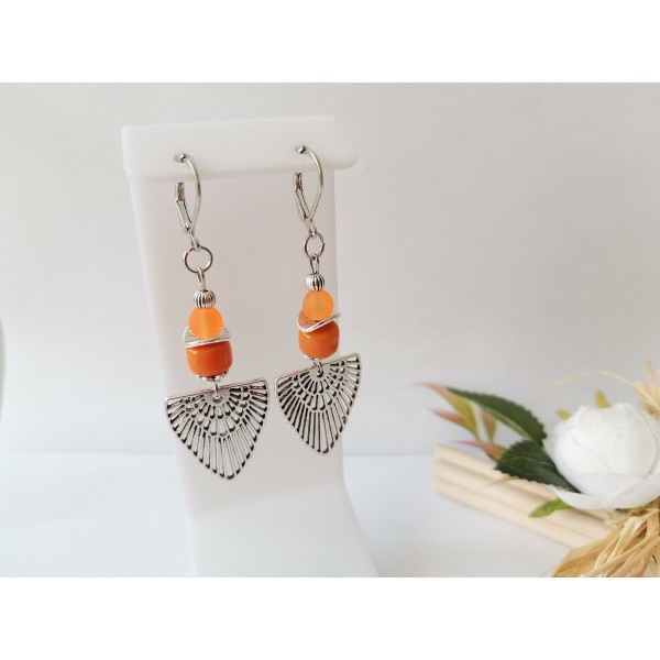 Kit boucles d'oreilles perles en verre orange et pendentif argent mat - Photo n°1