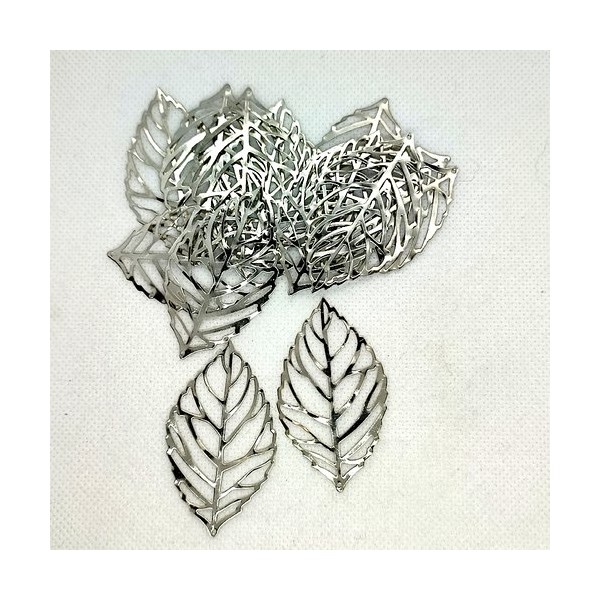14 Breloques en métal argenté - feuilles - 31x53mm - Photo n°1