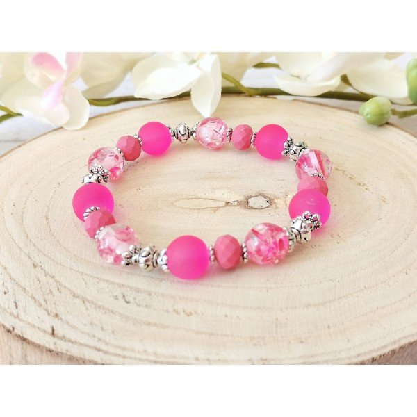 Kit bracelet fil élastique perles en verre et résine rose - Photo n°1