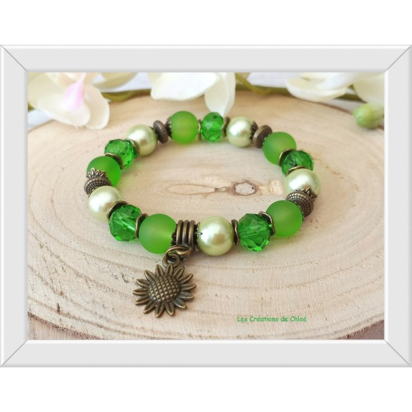 Kit bracelet fil élastique perles en verre verte et breloque fleur - Photo n°1