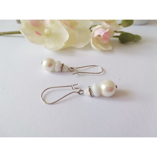 Kit boucles d'oreilles perles blanches et rondelle strass cristal - Photo n°2