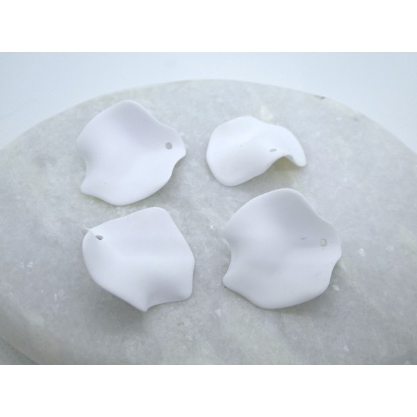 5 Breloques, pendentifs pétale de fleur acrylique, 28*24mm, Blanc - Photo n°1