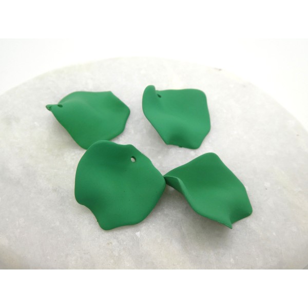 5 Breloques, pendentifs pétale de fleur acrylique, 28*24mm, Vert foncé - Photo n°1