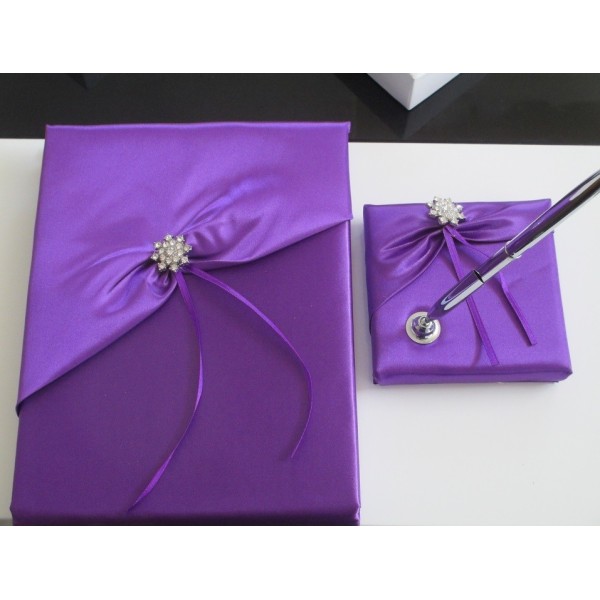 Livre d'or satin violet et porte stylo - Photo n°1