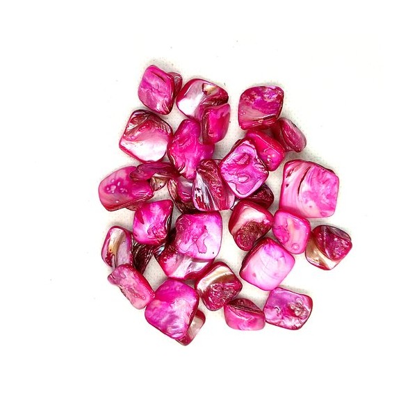 30 Perles en nacre fuchsia - taille diverse - Photo n°1