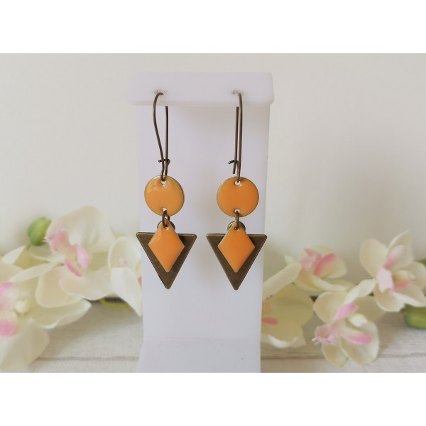 Kit de boucles d'oreilles pendentif triangle bronze et sequins émail orange - Photo n°1