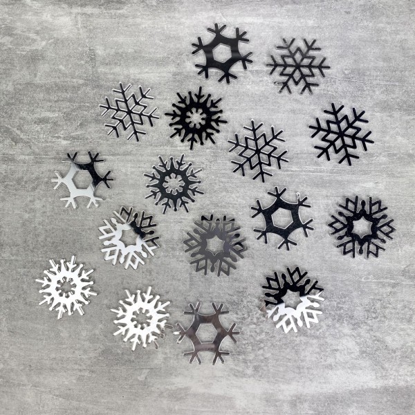 Lot de 16 Flocons de neige, diamètre 3,5 cm, en Miroir plastique, à éparpiller ou à coller, noël hiv - Photo n°1