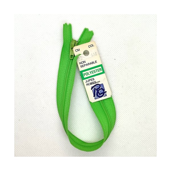 1 Fermeture éclair RG vert 132 - 20cm - non séparable - maille nylon - Photo n°1