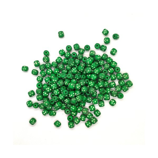 180 Perles en résine vert et blanc - 8mm - Photo n°1