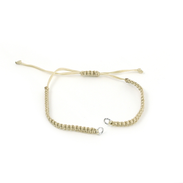 Bracelet macramé avec 2 anneaux beige argenté - Photo n°1