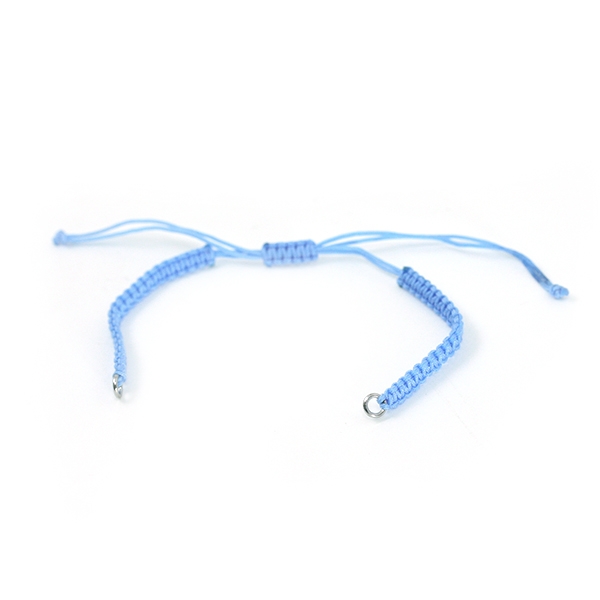 Bracelet macramé avec 2 anneaux bleu clair argenté - Photo n°1
