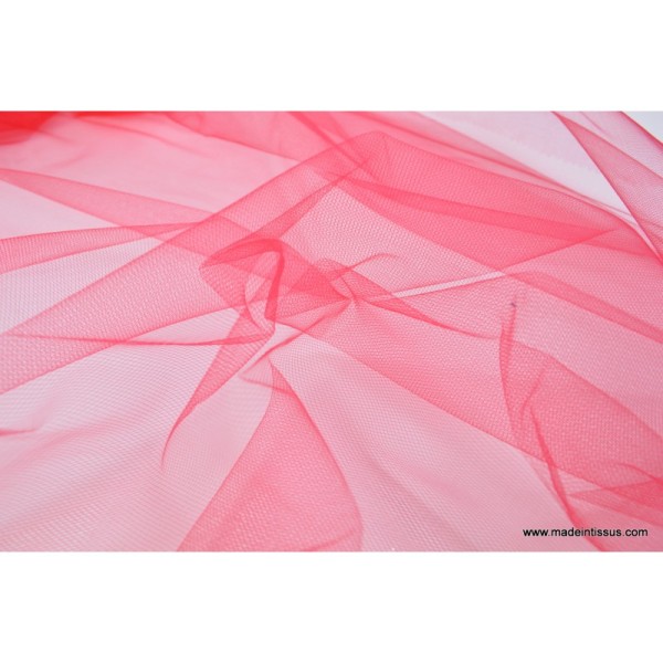 Tissu Tulle souple robe de mariée rouge en 3.00m de large . - Photo n°4