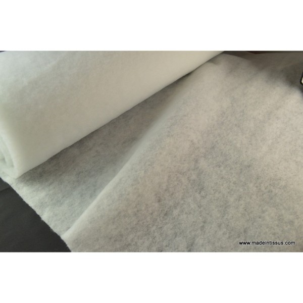 Ouate 100% polyester 100g/m² 160cm . - Photo n°2