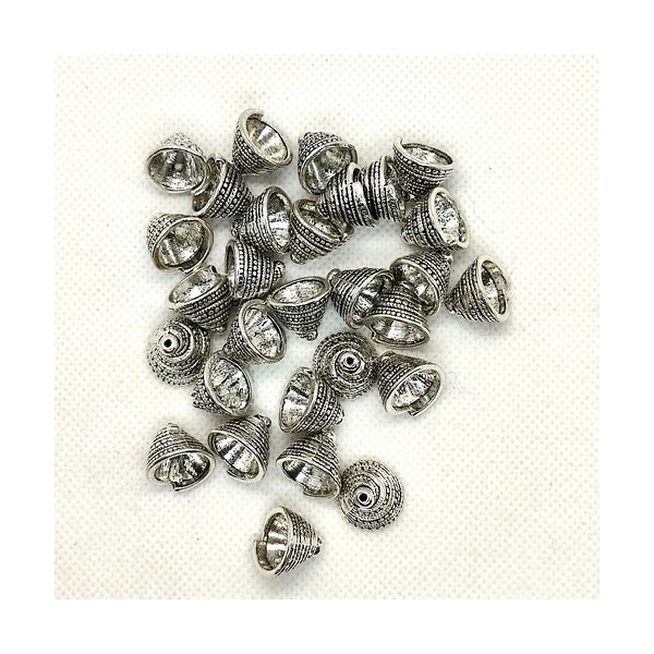 29 Coupelles en métal argenté ( des cones) - 11x13mm - 140 - Photo n°1