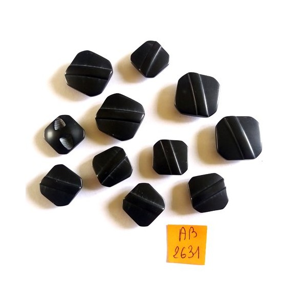 11 Boutons en résine noir - taille diverse - AB2631 - Photo n°1