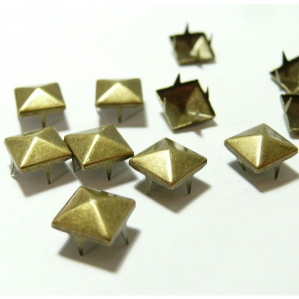 lot de 100 clous pyramide carré à griffe de 8 mm Bronze - Photo n°1