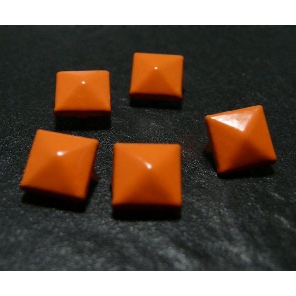 lot de 50 clous rivet 9mm orange pyramide NO 226 carré - Photo n°1