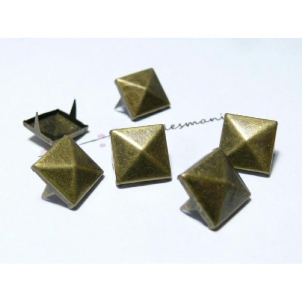 Lot de 50 clous rivet 12mm pyramide carré à 2 griffes bronze - Photo n°1