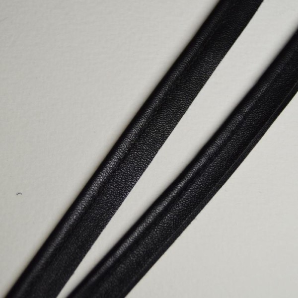 Passepoil en simili cuir noir souple, de belle qualité - vendu au mètre - monpatroncouture - Photo n°2