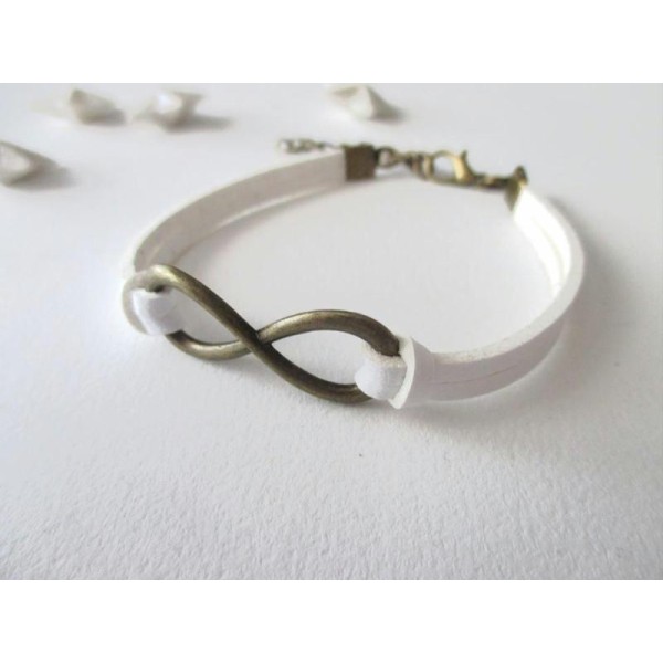 Kit bracelet suédine blanche et lien infini - Photo n°1