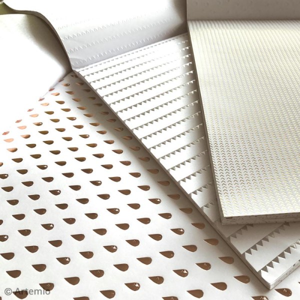 Papier scrapbooking Artemio - Foil cuivré - 30,5 x 30,5 cm - 40 feuilles - Photo n°2